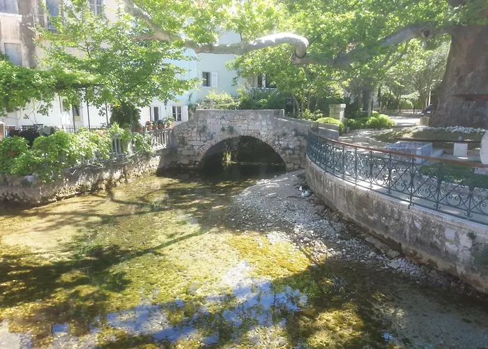 Helena2 Mit Blick Auf Wasser By Interhome